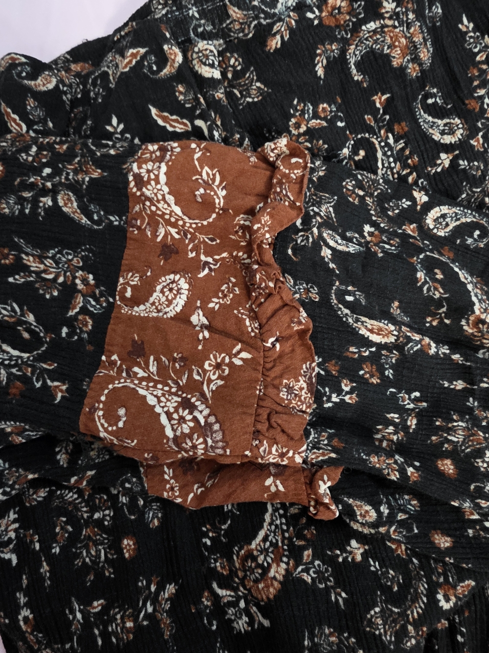 Knox Rose Black & Rust Paisley Maxi with Tassel Tie - Picture 6 of 6